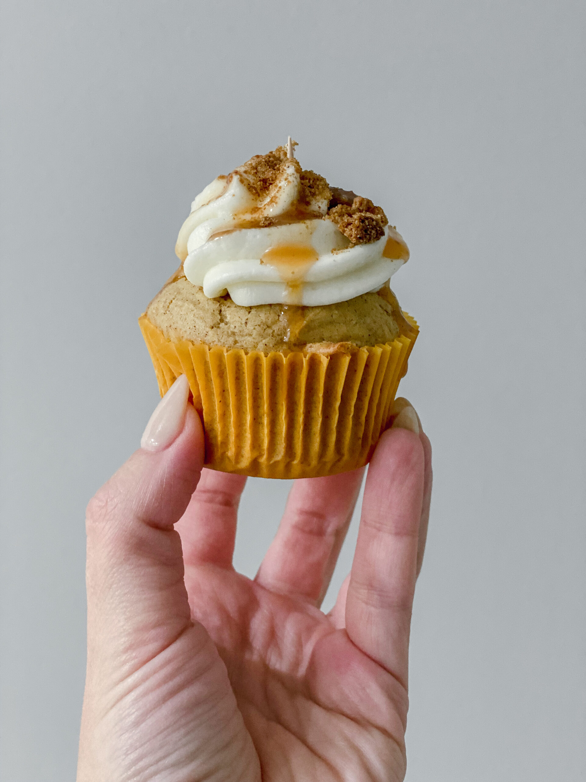 Pumpkin Cupcakes Cream Cheese Frosting Ginger Snaps